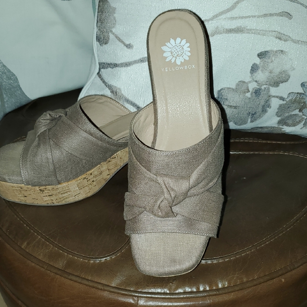 Yellow Box Women's Brown Knotted Mules
